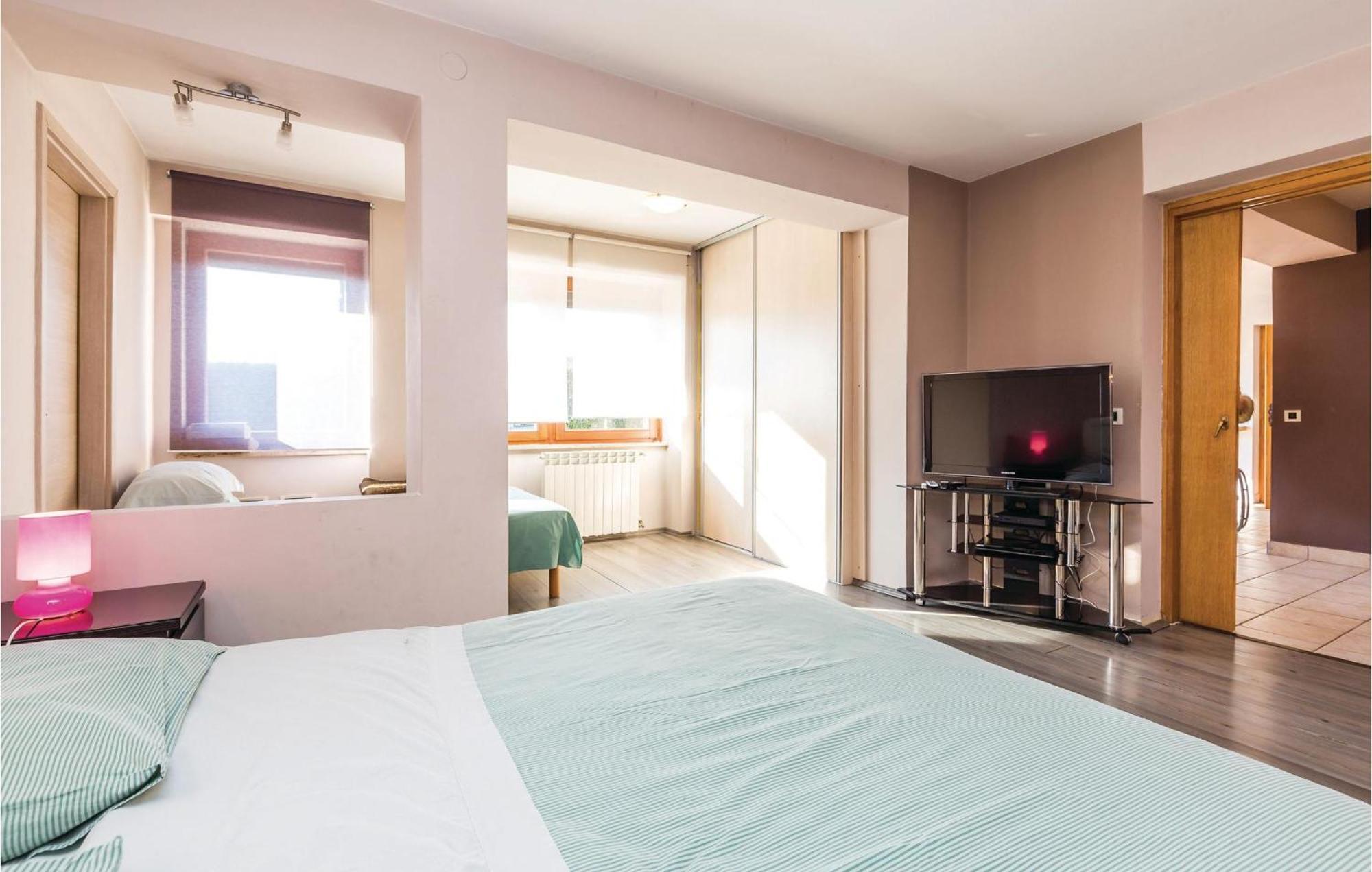 Stunning Apartment In Rijeka With 1 Bedrooms And Wifi Luaran gambar