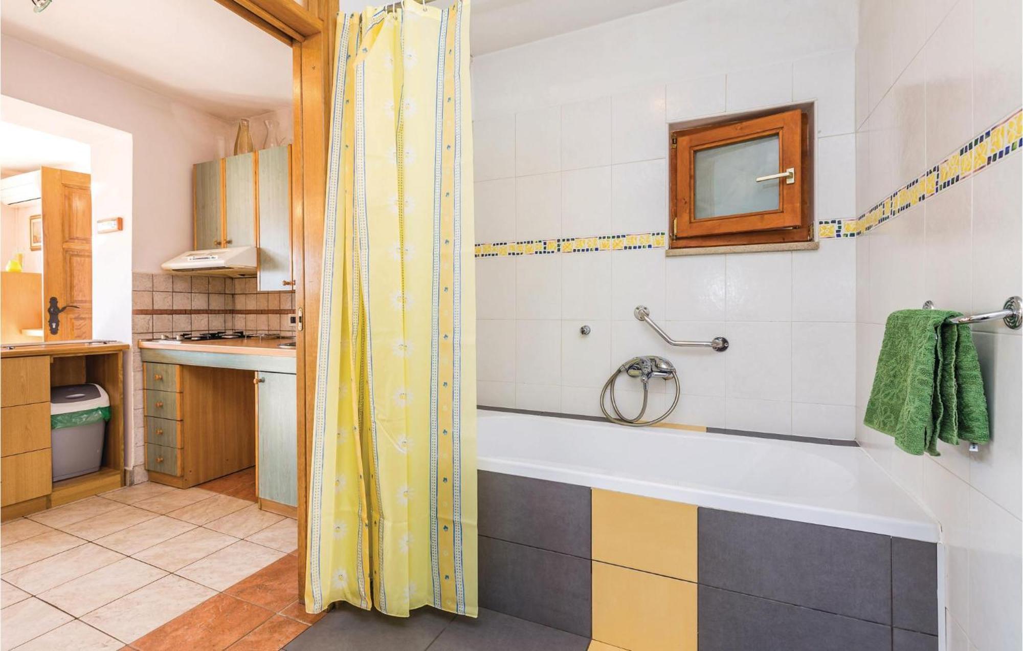 Stunning Apartment In Rijeka With 1 Bedrooms And Wifi Luaran gambar